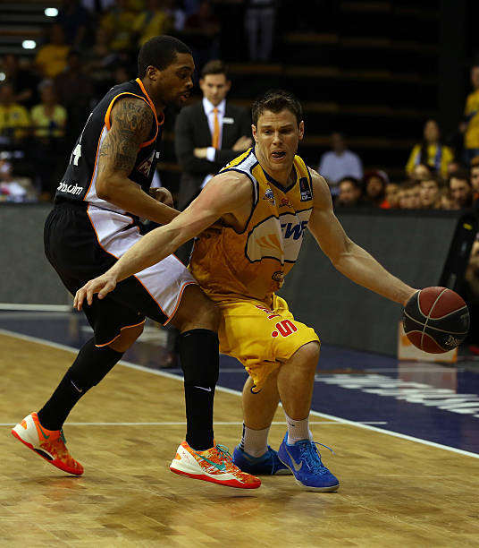 也折射出现 也折射出现